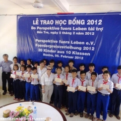 Perspektive fürs Leben e.V. verleiht jährlich Förderpreise an der Tan Loi Thanh Secondary School im Mekong-Delta